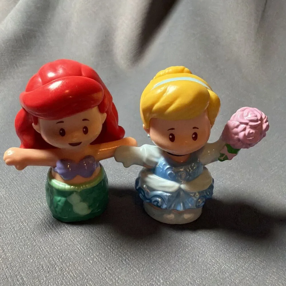 Fisher Price Disney Princess Little People -  Mermaid Ariel Cinderella-L